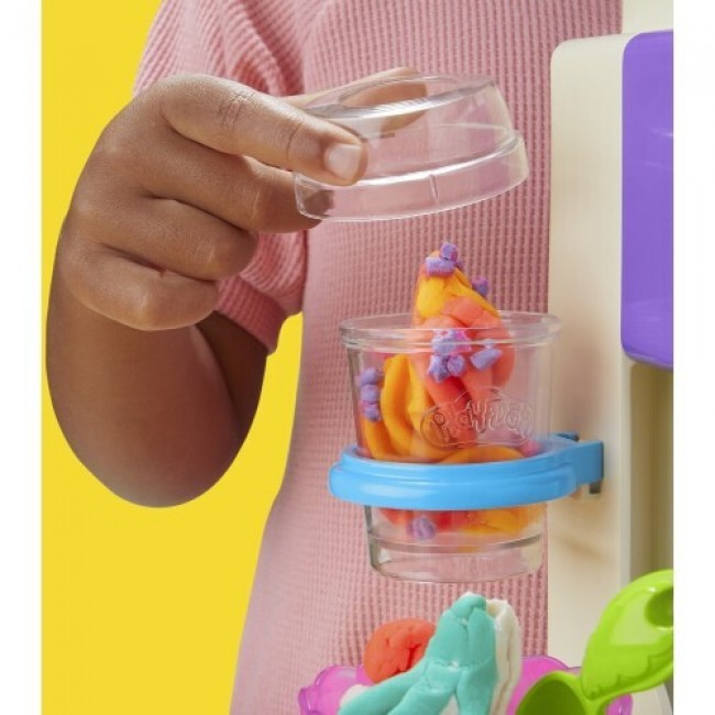 PLAY-DOH RAINBOW SWIRL ICE CREAM PLAYSET