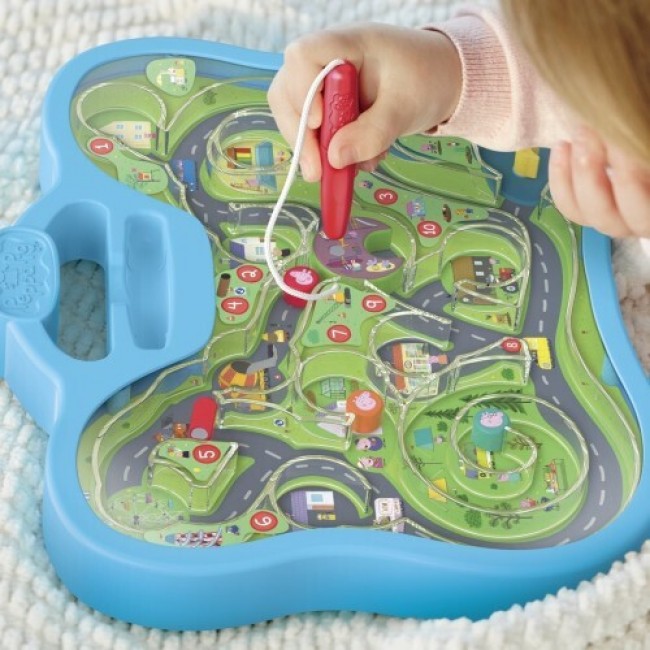 PEPPA PIG PEPPAS TOWN TOUR MAZE