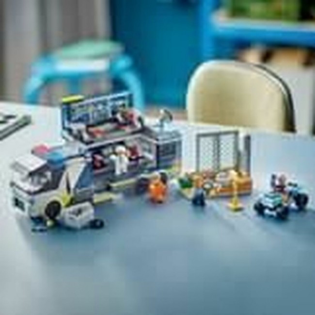 LEGO CITY POLICE MOBILE CRIME LAB TRUCK