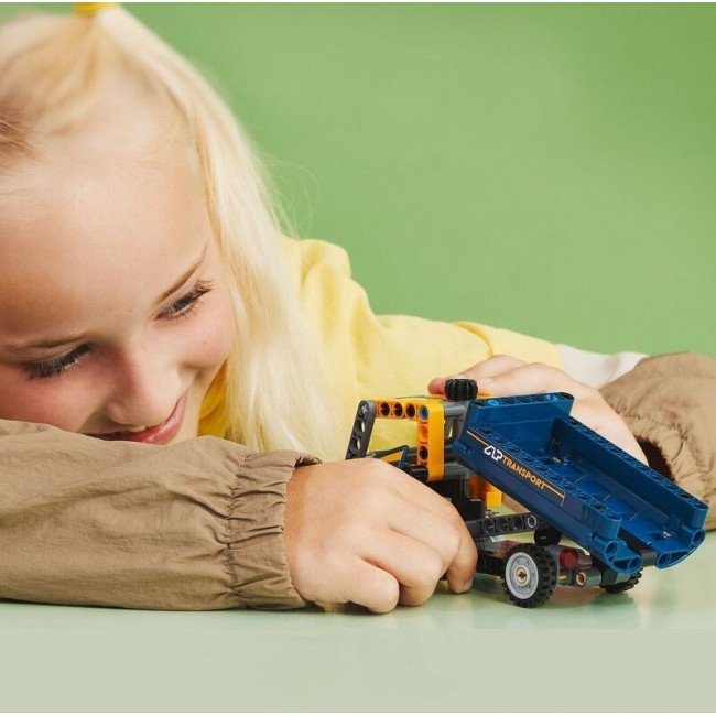 LEGO TECHNIC DUMP TRUCK