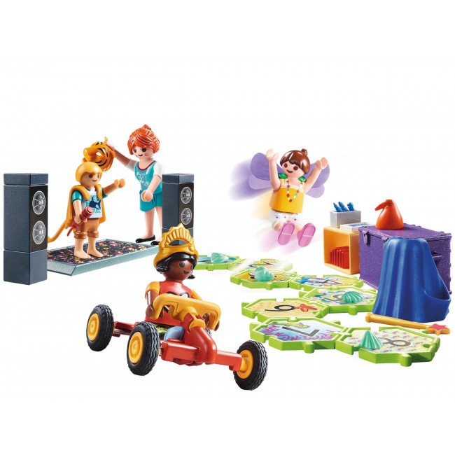 PLAYMOBIL FAMILY FUN KIDS CLUB