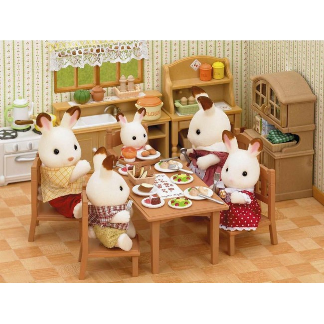 SYLVANIAN FAMILIES ΟΙΚΟΓΕΝΕΙΑΚΟ ΤΡΑΠΕΖΙ ΜΕ ΚΑΡΕΚΛΕΣ