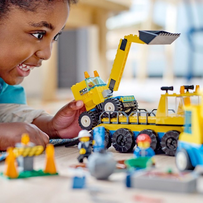 LEGO CITY CONSTRUCTION TRUCKS AND WRECKING BALL CRANE